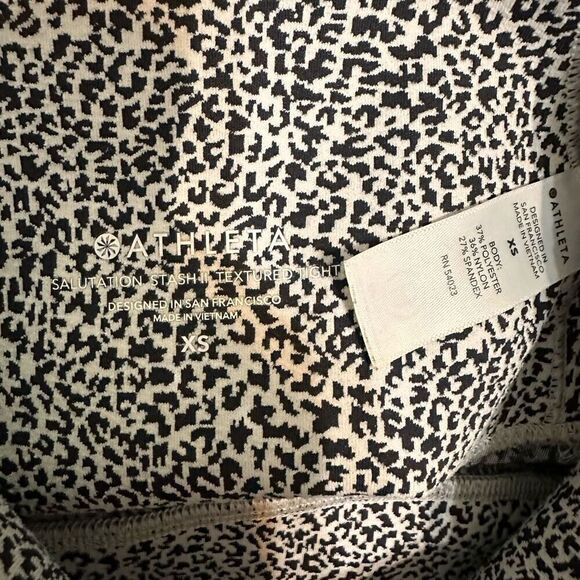 Athleta Salutation Stash Pocket II Textured 7/8 Tight Moonflower Black XS - Picture 7 of 7